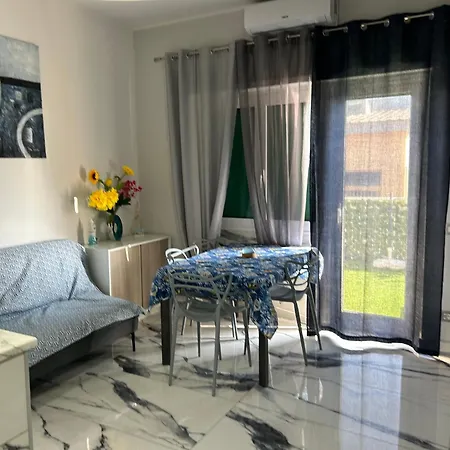 Front Sea Luxury * Lido di Ostia